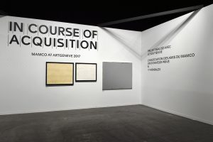 Le Mamco propose de dévoiler le processus d'acquisition au public, l'exposition est donc amenée à évoluer au gré des achats effectués au sein même de la foire.