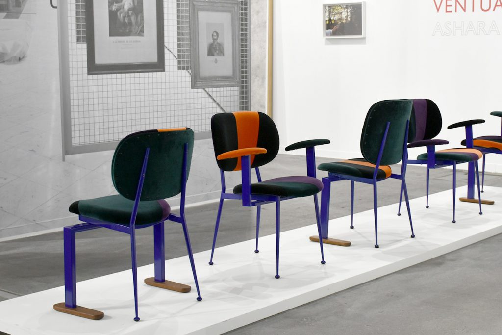 Les Montecatini Chair #01 de Martino Gamper sont toutes uniques et produites à partir de chaises récupérées des thermes de Montecatini (Galerie Franco Noero, Turin).