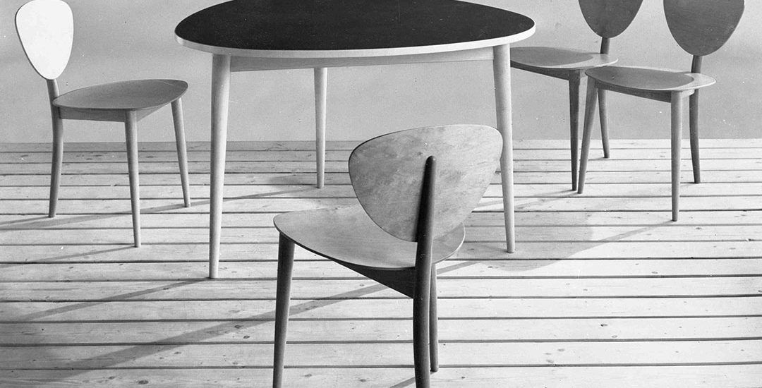 Dreirundtisch et Dreibeinstühle Max Bill, 1949 Photo: Max, Binia + Jakob Bill Stiftung Adligenswil © VG Bild-Kunst, Bonn 2008