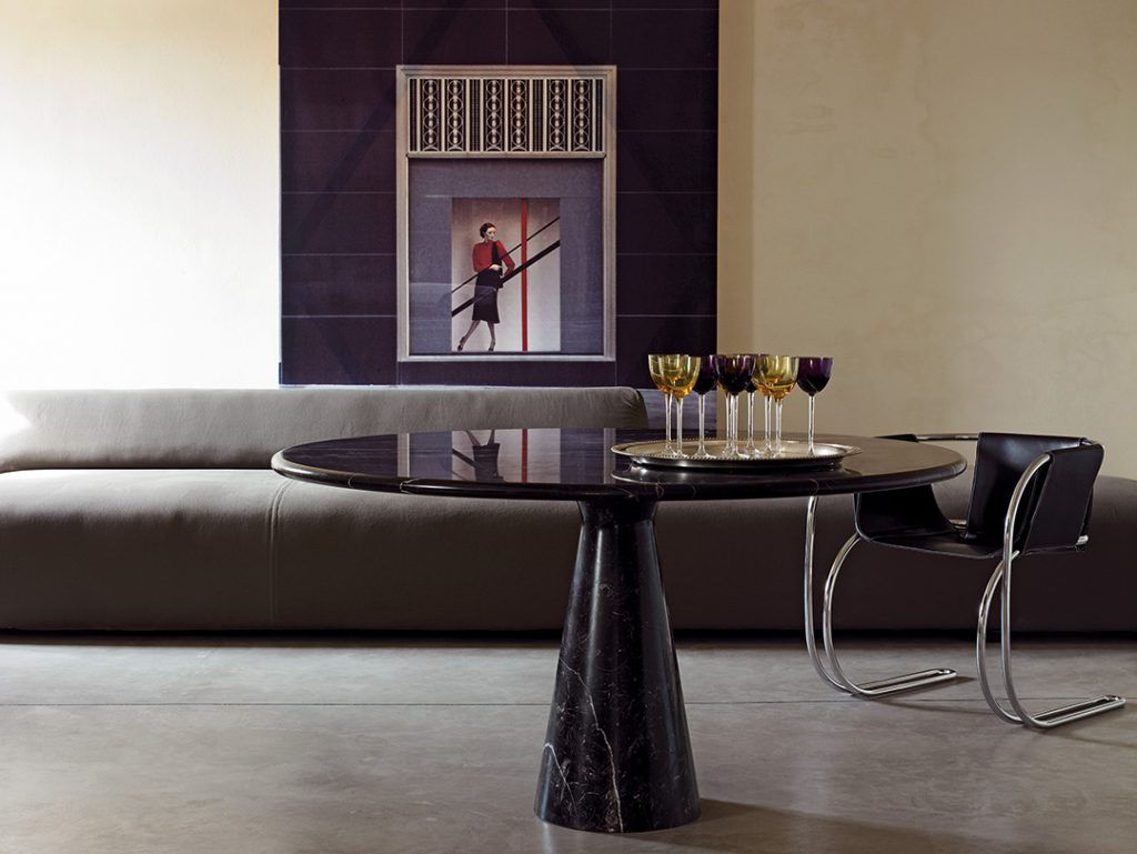 Table M, Angelo Mangiarotti, Agapecasa